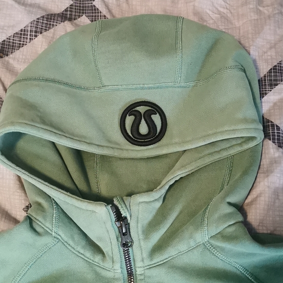 Lululemon sweater - Picture 5 of 6